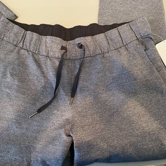 LULULEMON ON THE FLY 7/8 PANT Heather Black - Picture 2 of 7